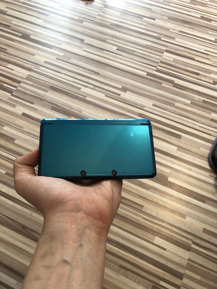 Nintendo 3ds i 4 gry w zestawie