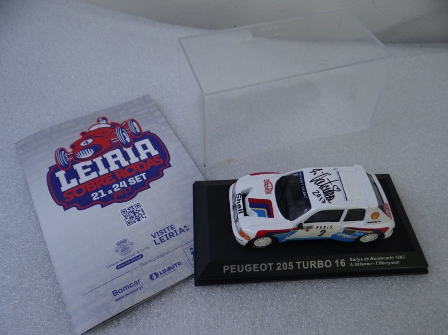 Peugeot 205 Turbo 16 AUTOGRAFADO = Ari Vatanen =