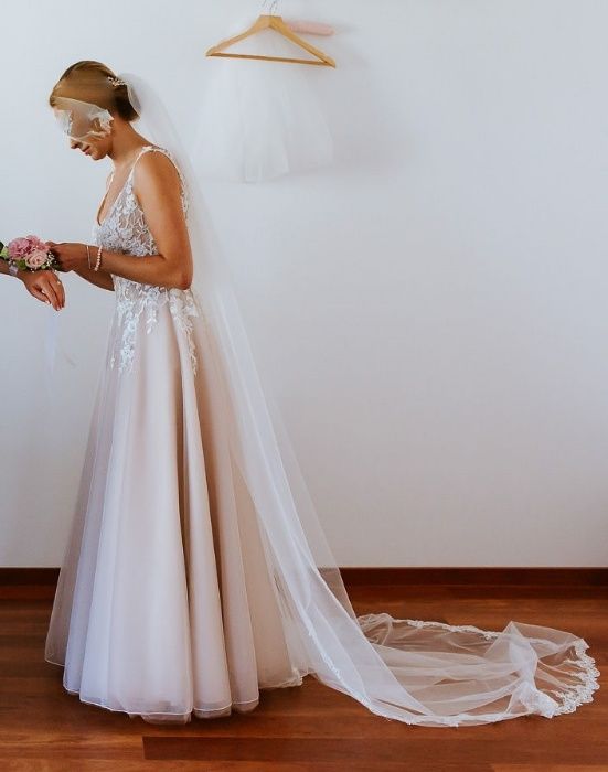 Suknia ślubna off white/pudrowy róż tiul hiszpański + 2 welony + etola