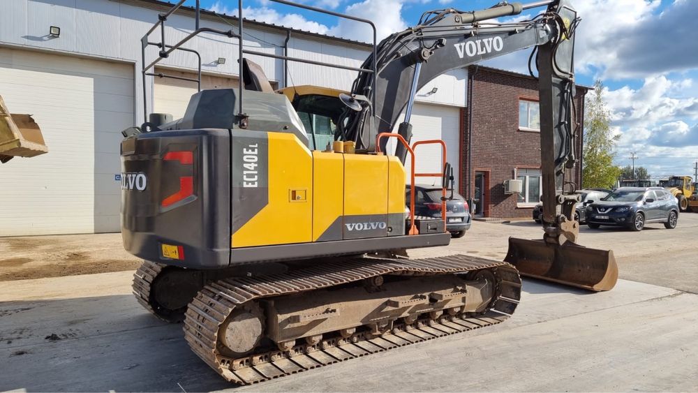 Продам экскаватор Volvo EC 140 EL , 2017 г
