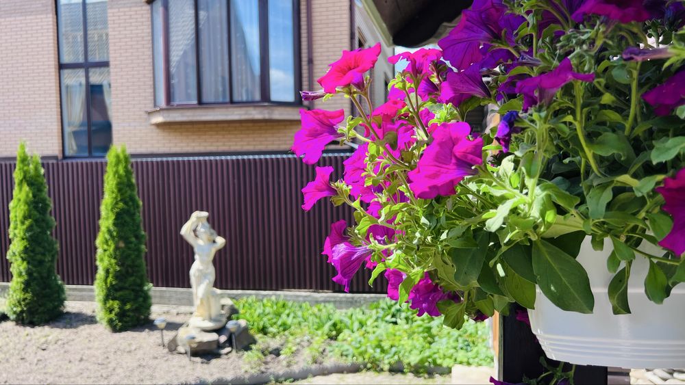 Продаж котеджу з басейном Боярка Центр