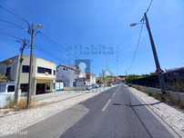 Edifício Comercial no Centro da Sobreda Oportunidade Única