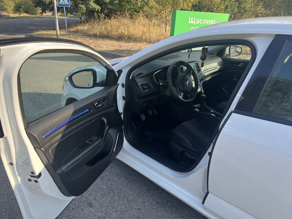 Renault Megan 4 1.5 до 30.11