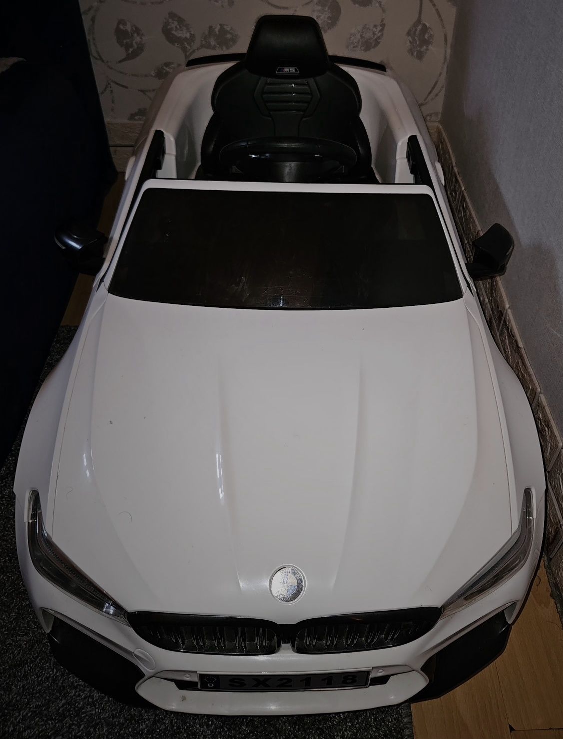 Pojazd BMW DRIFT M5 Biały, Napęd o mocy  25000RPM, Prędkość 15km/h