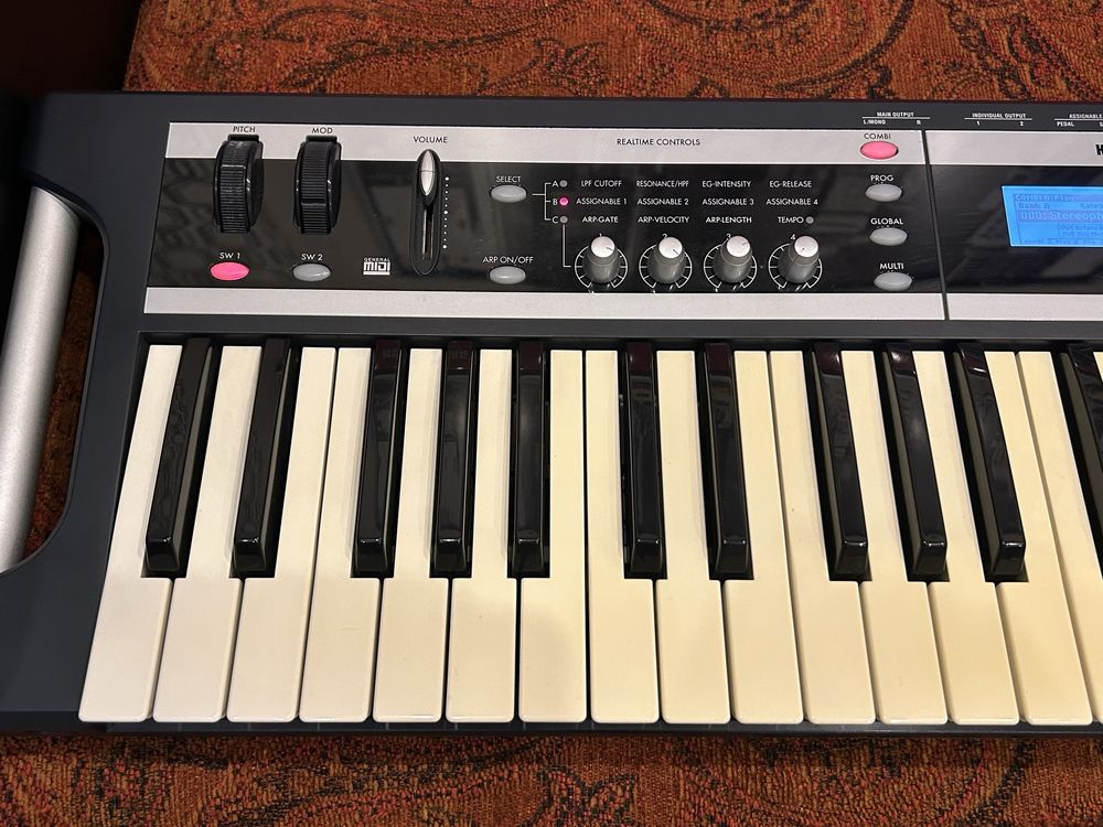 Korg X50 syntezator