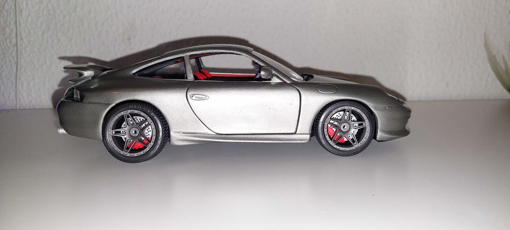 Pack 2x carros Porsche GT3 e Lamborghini Diablo Bburago 1/18