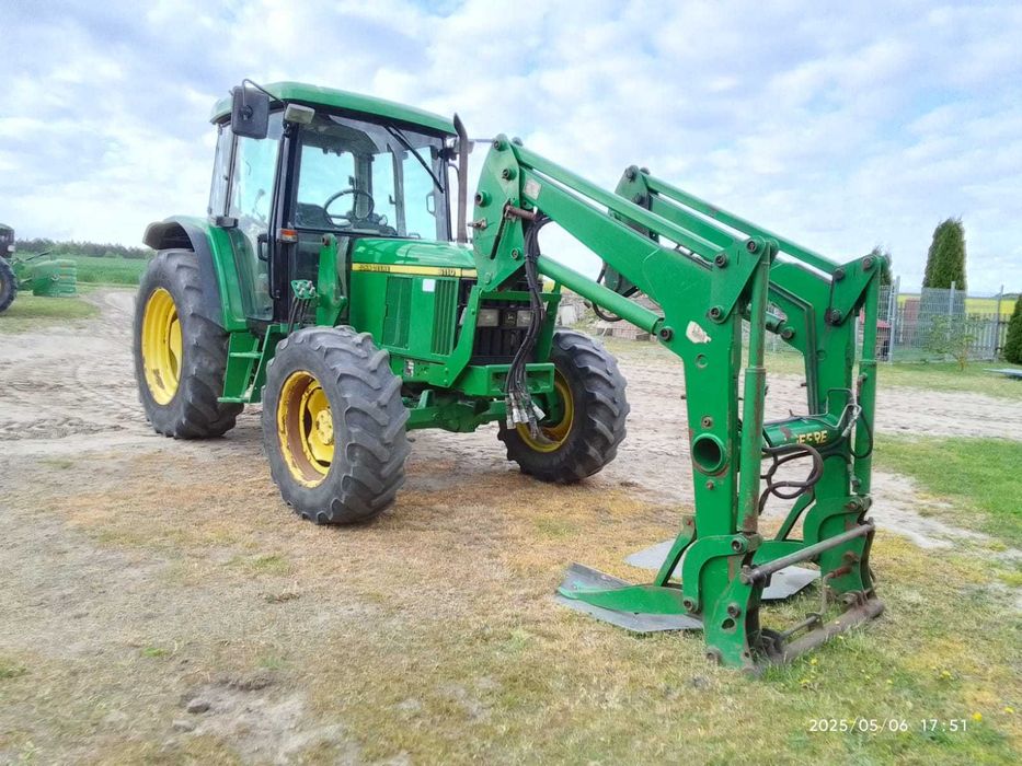 Ciągnik JOHN DEERE 6110SE 85KM z ładowaczem czołowym turem mechaniczny