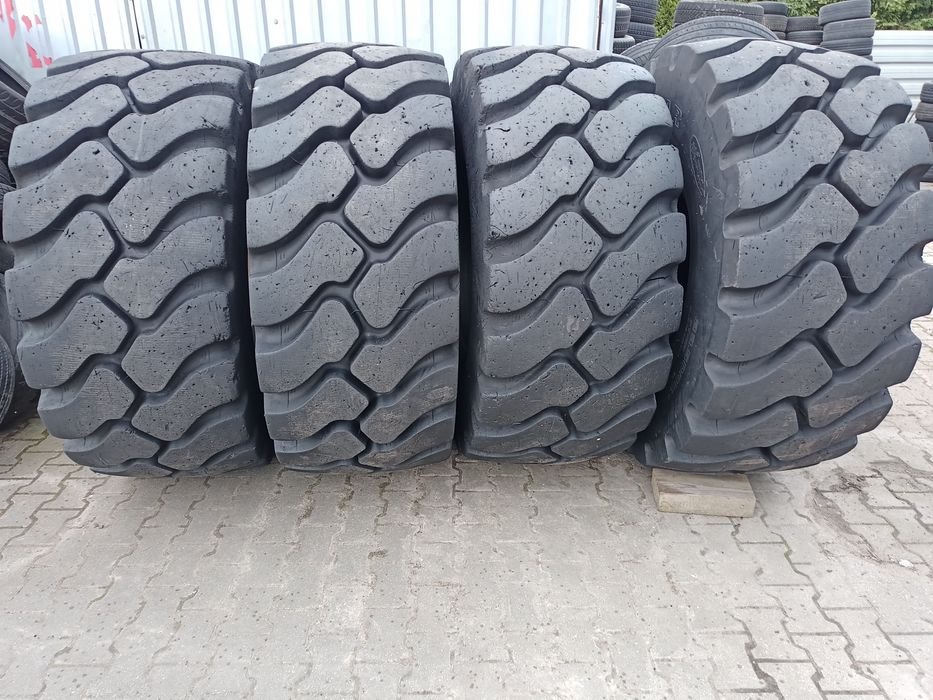 23,5R25 Good Year Rt-5D Wozidło Ładowarka Fadroma 23.5-25 23,5 KOMPLET