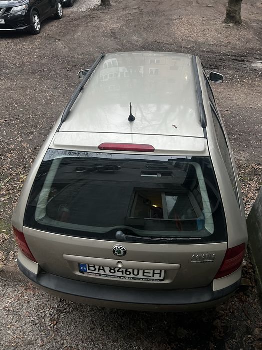 Продам машину шкода октавиа тур