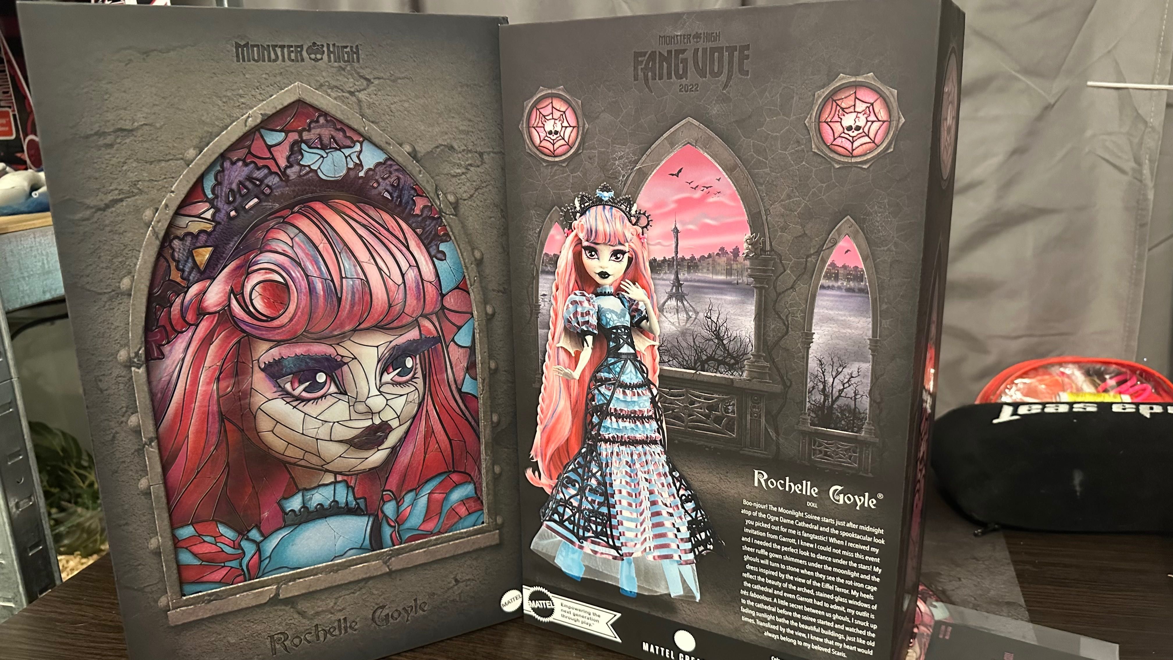 Monster high Рошель Гойл Fang Vote