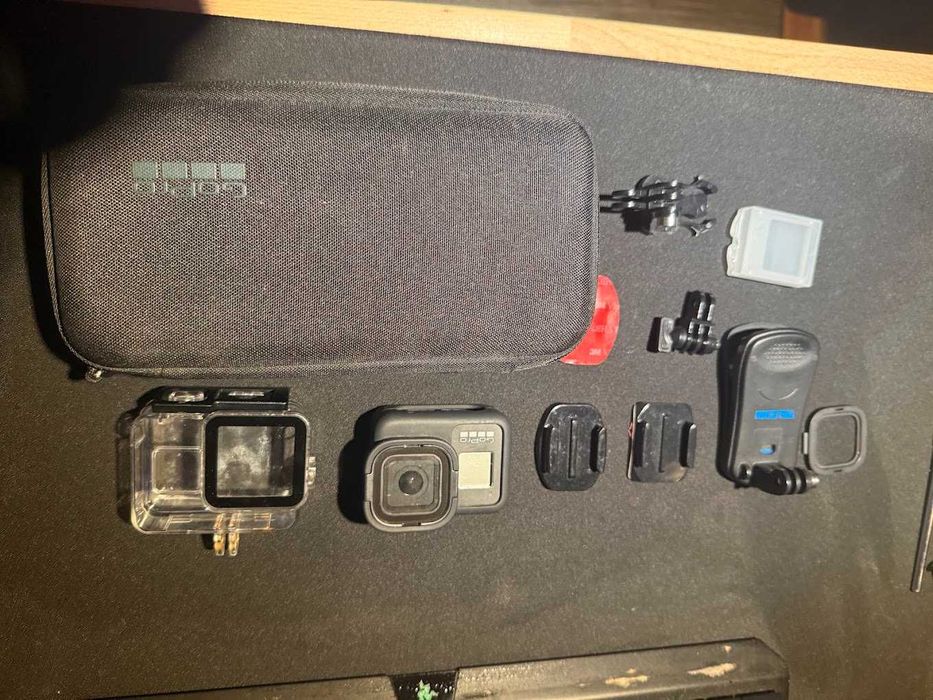 GoPro Hero 8 Black + Sporo Akcesoriów (Duzy Zestaw) - Black Friday
