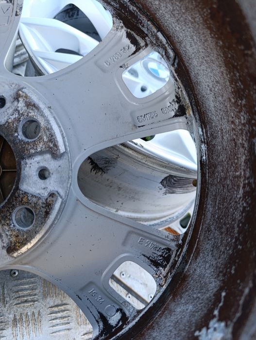 BMW X1 felgi aluminiowe 17 cali ładny stan z Niemiec