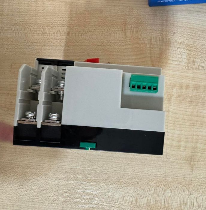 Автоматичний перемикач вводу резерва (реле) TOMZN