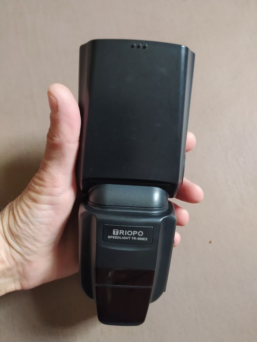 Продам Фотовспышку Triopo 586EX на Никон. Обмен.