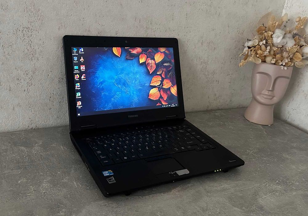 Ноутбук Toshiba Tecra M11 (14" LED / Core i3 / 4 ГБ DDR3 / 120 ГБ HDD)
