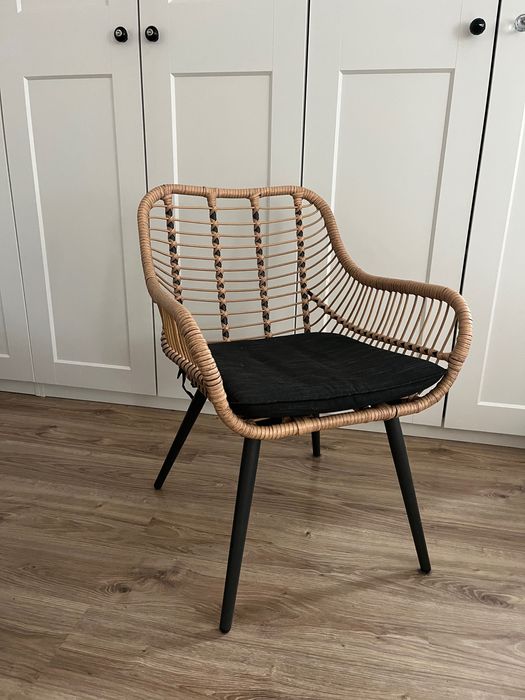 Krzesło rattanowe (mam dwie sztuki)