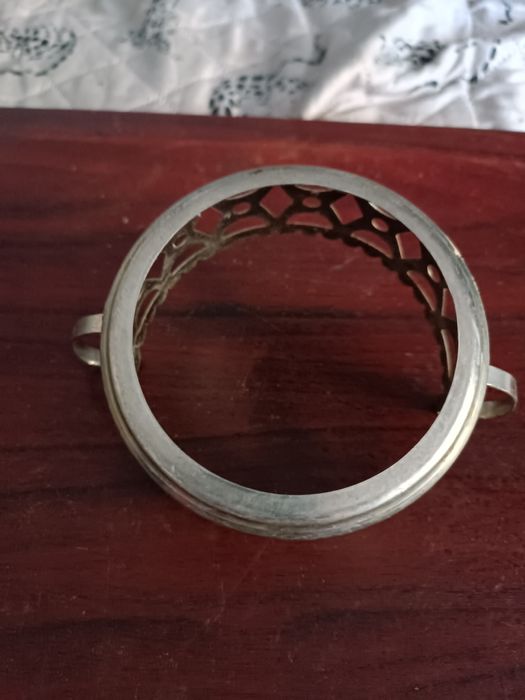 Koszyczek, uchwyt metalowy na cukiernicę średnica 10 cm
