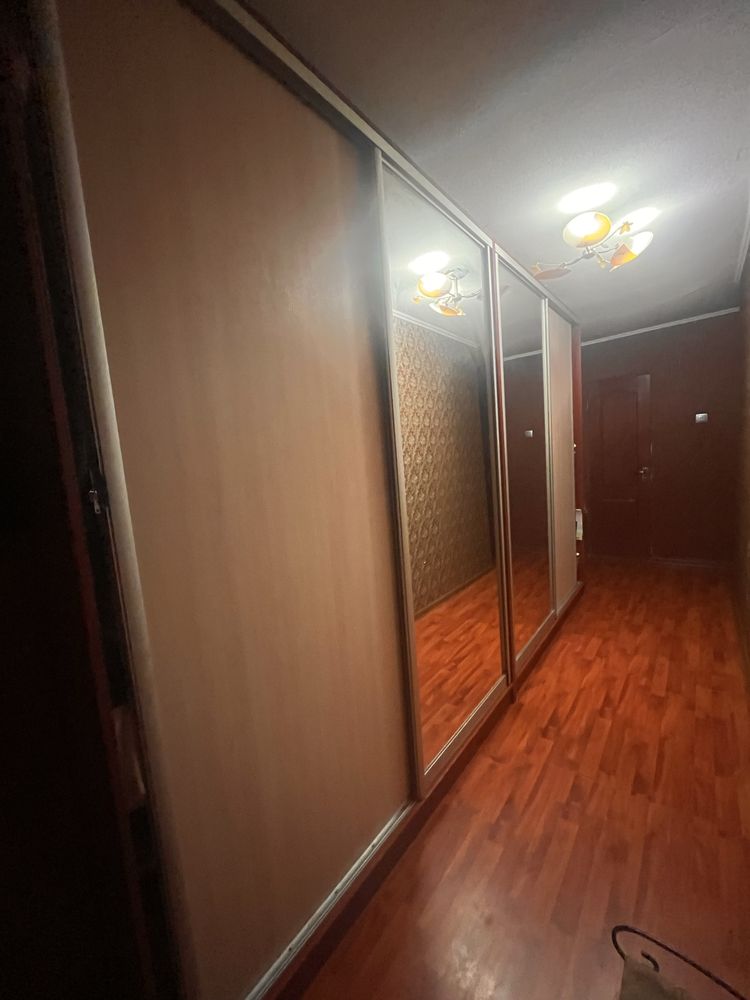 Продаю шафу купе в доброму стані