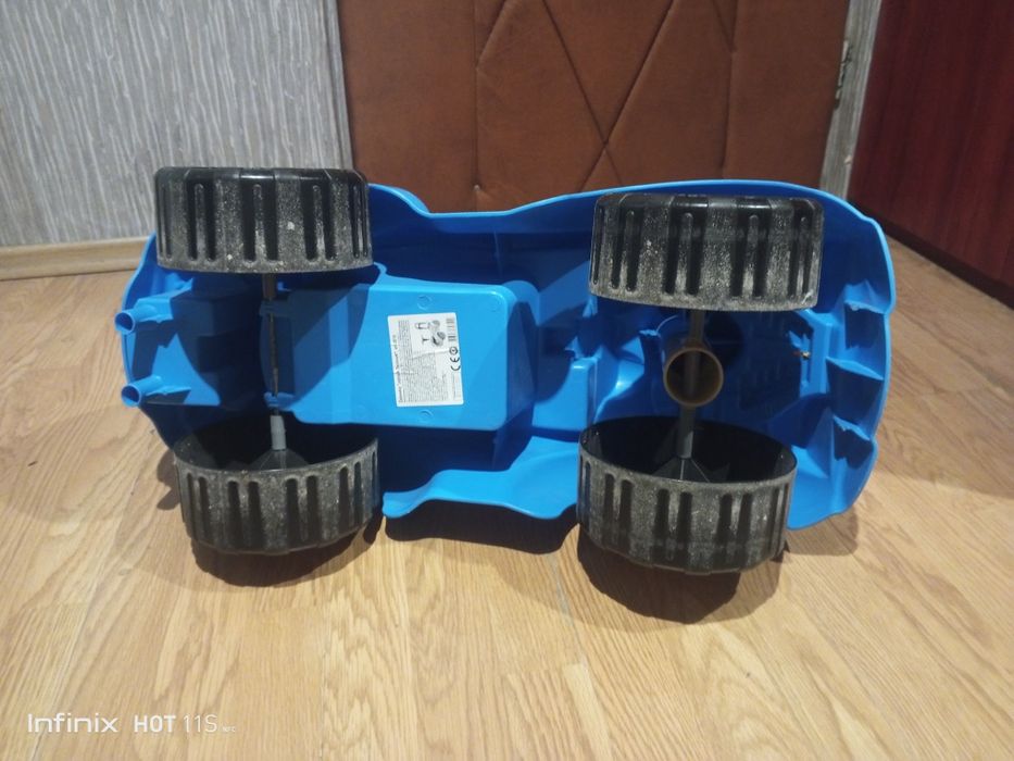 Jeździk pchacz chodzik