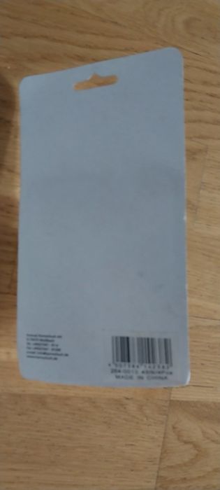 Klamerki mocujące obrus