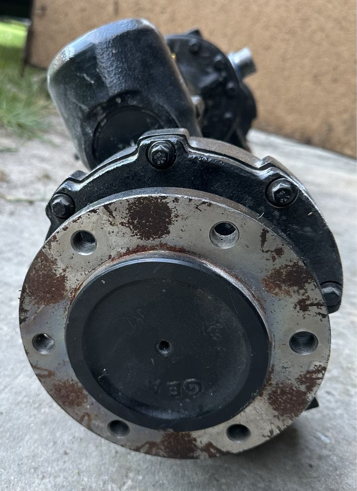 John deere przedni most napęd silownik uklad kierowniczy piasty 2036R
