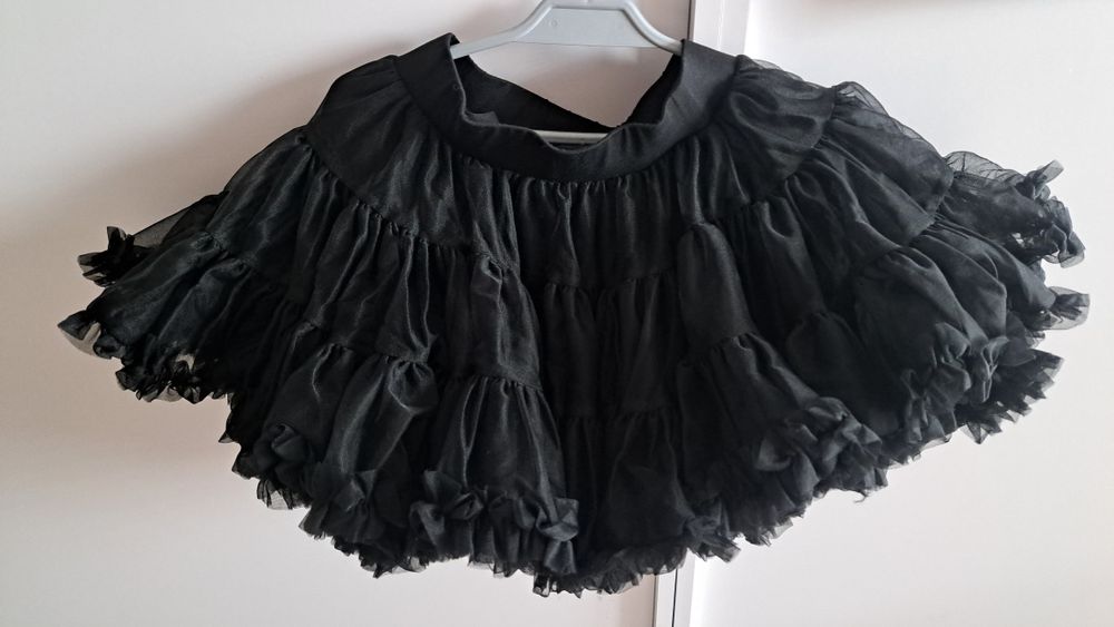 Spodniczka tutu czarna nowa bardzo bujna 122