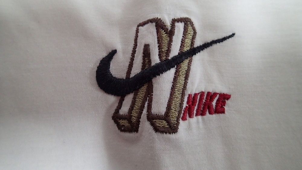 T-shirt vintage da NIKE