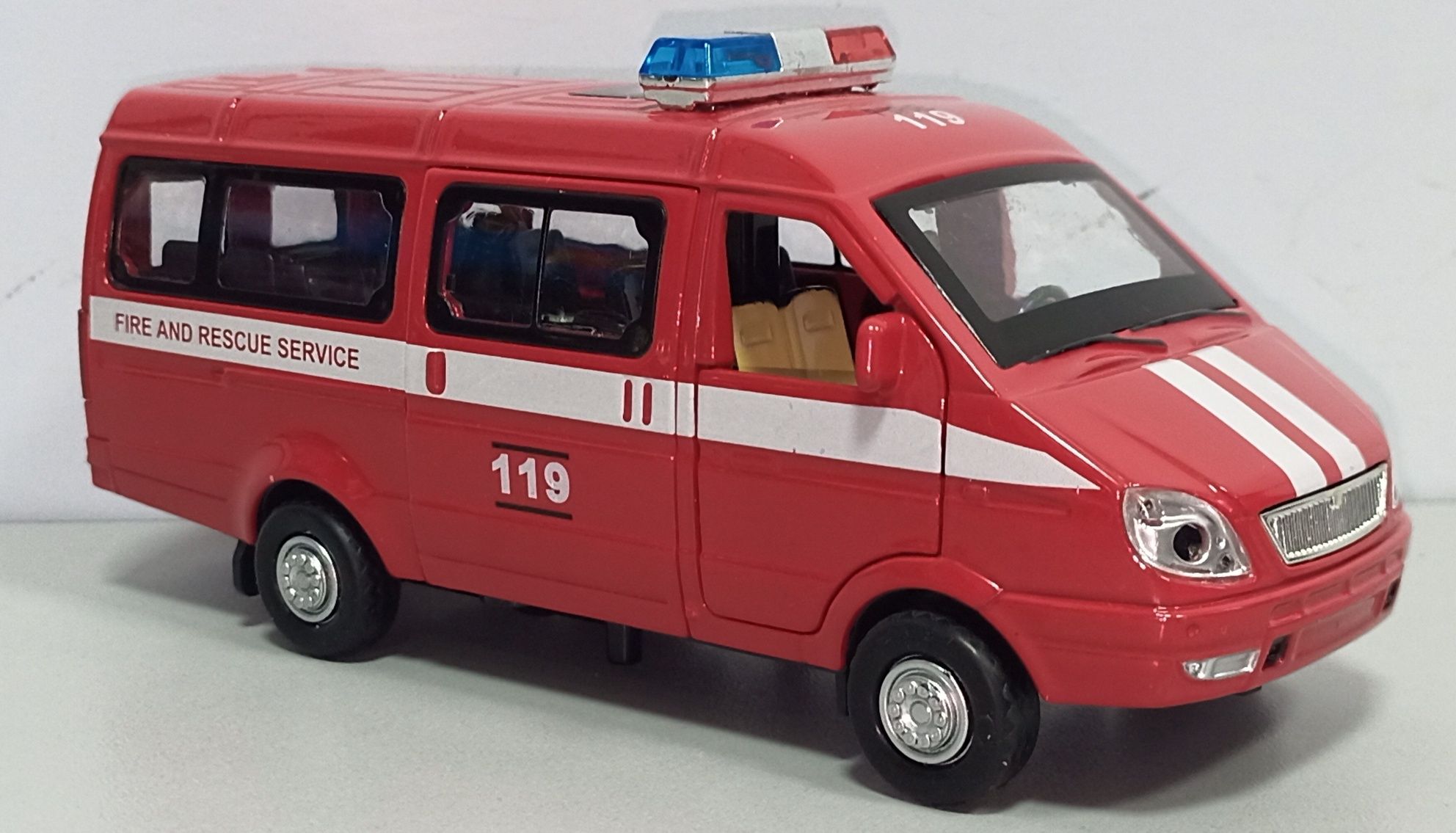 Машинка ГАЗель "Пожарная" модель 1:32 ТМ "АвтоПром" Металл, звук, свет