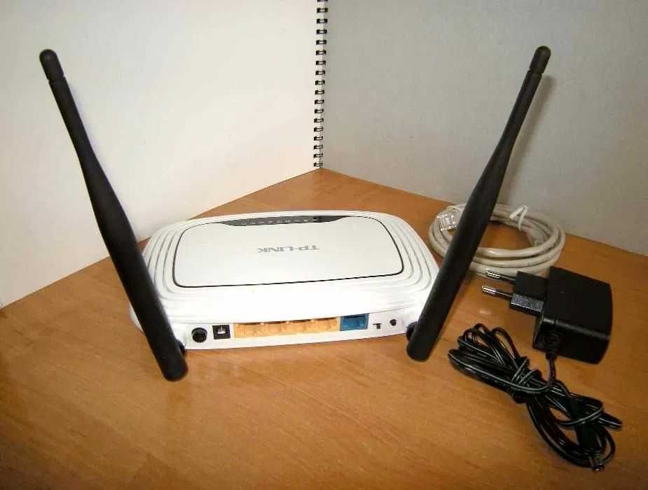 Продам Wi-Fi роутер TP-Link TL-WR841N 300 Мбит/с (почти новые)