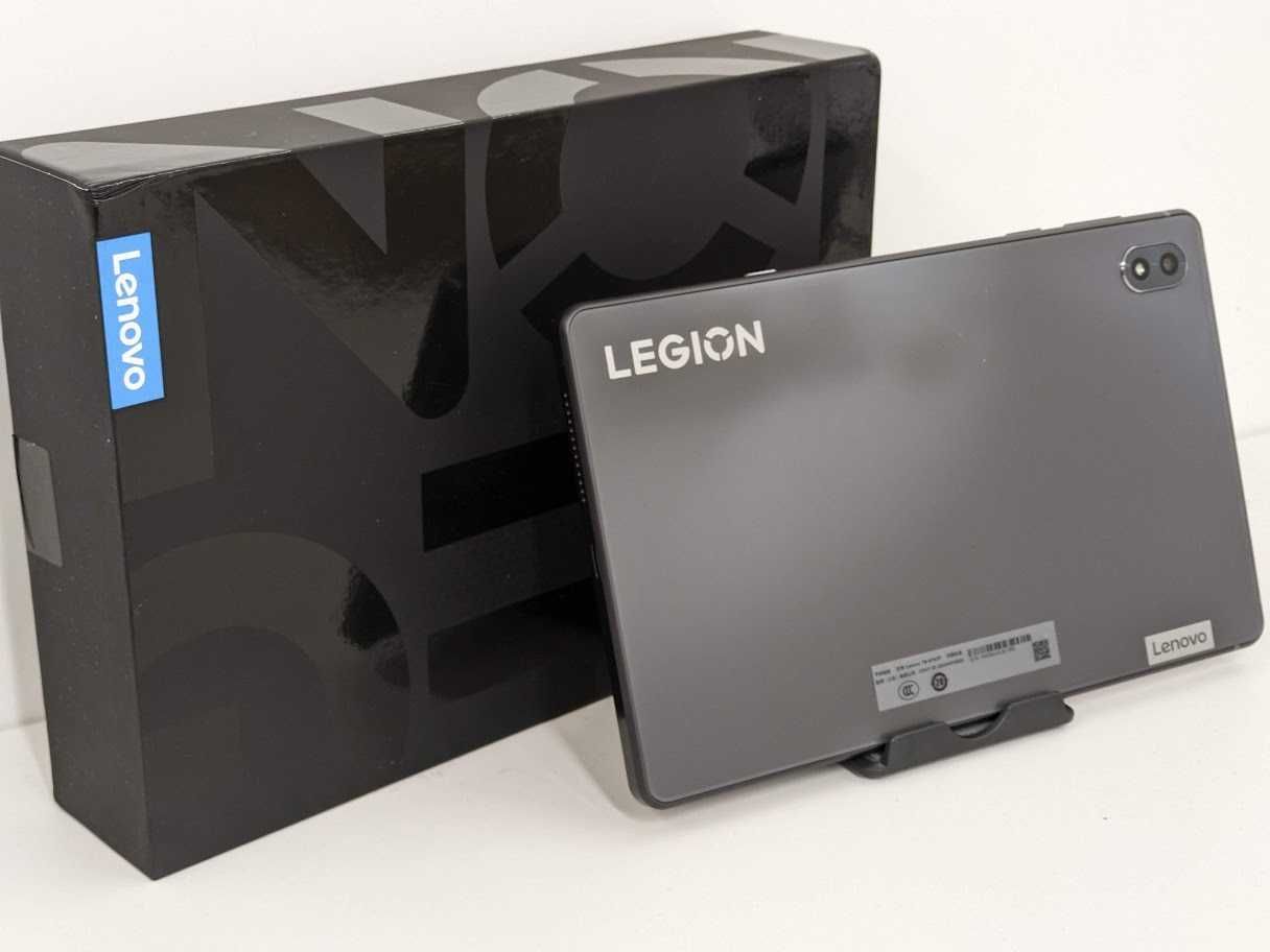 Lenovo Legion Y700 8/128 - потужний ігровий планшет з екраном 120Hz