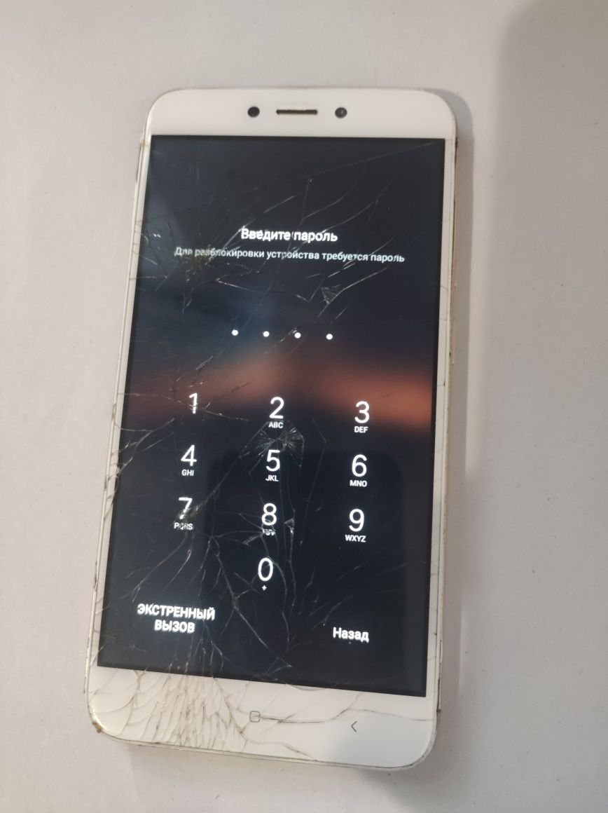 Xiaomi 4 під ремонт або на деталі
