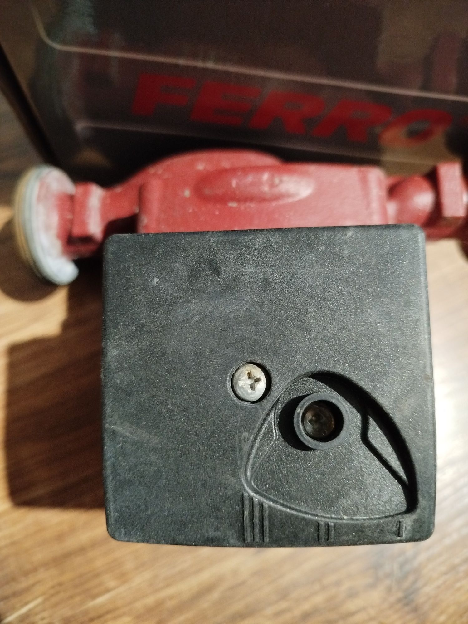 Pompa cyrkulacji wody CO CWU Grundfos, Ferro
