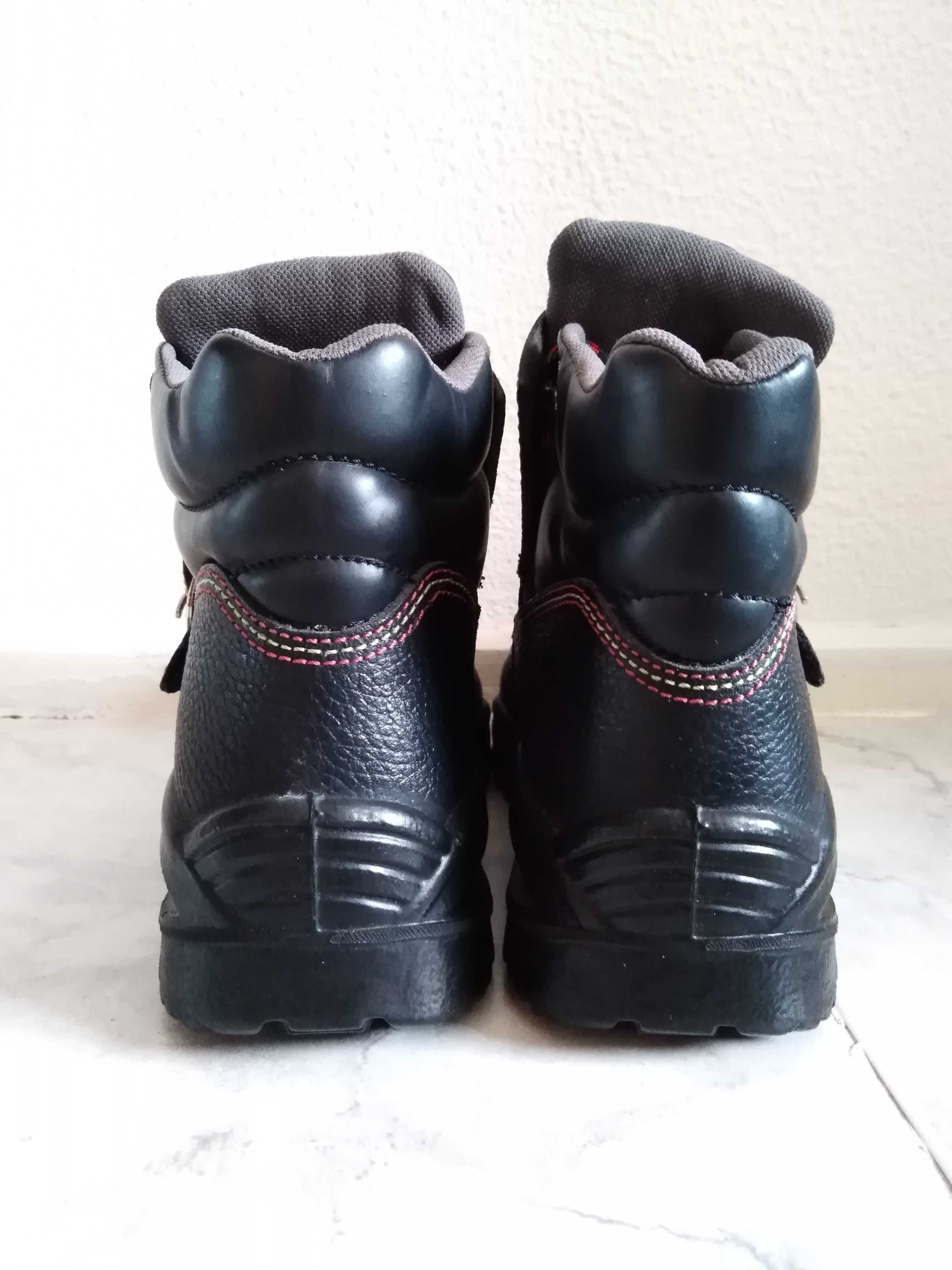 Botas Calçado de Trabalho Segurança Negras Portcal 40