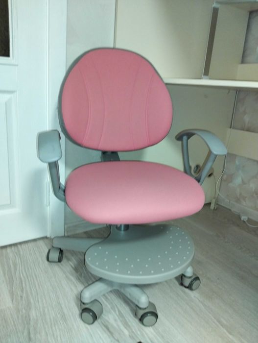 Меблі для для дівчинки