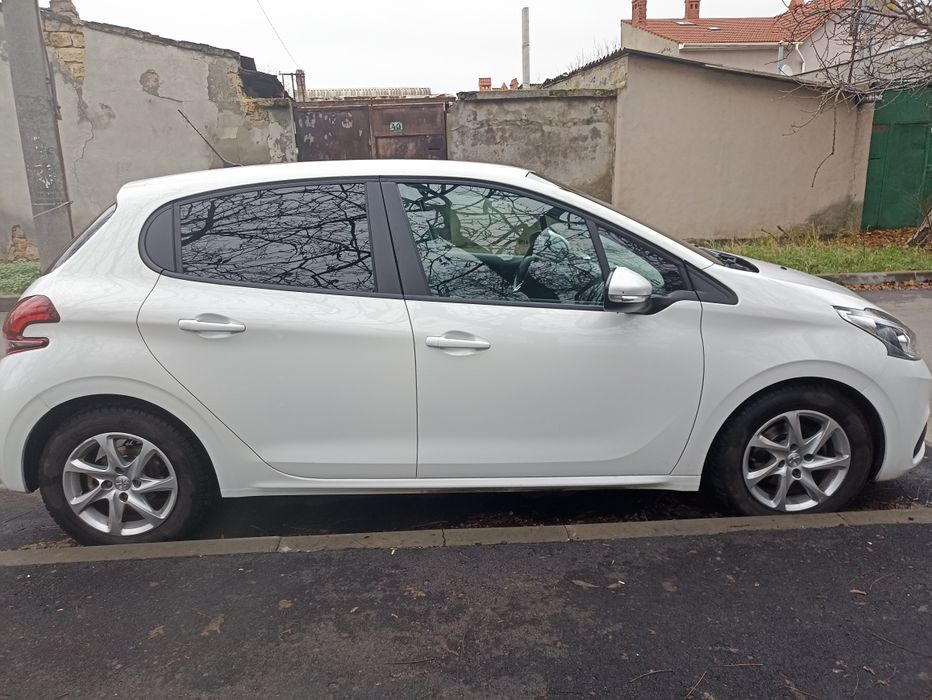 Peugeot 208 2020 року