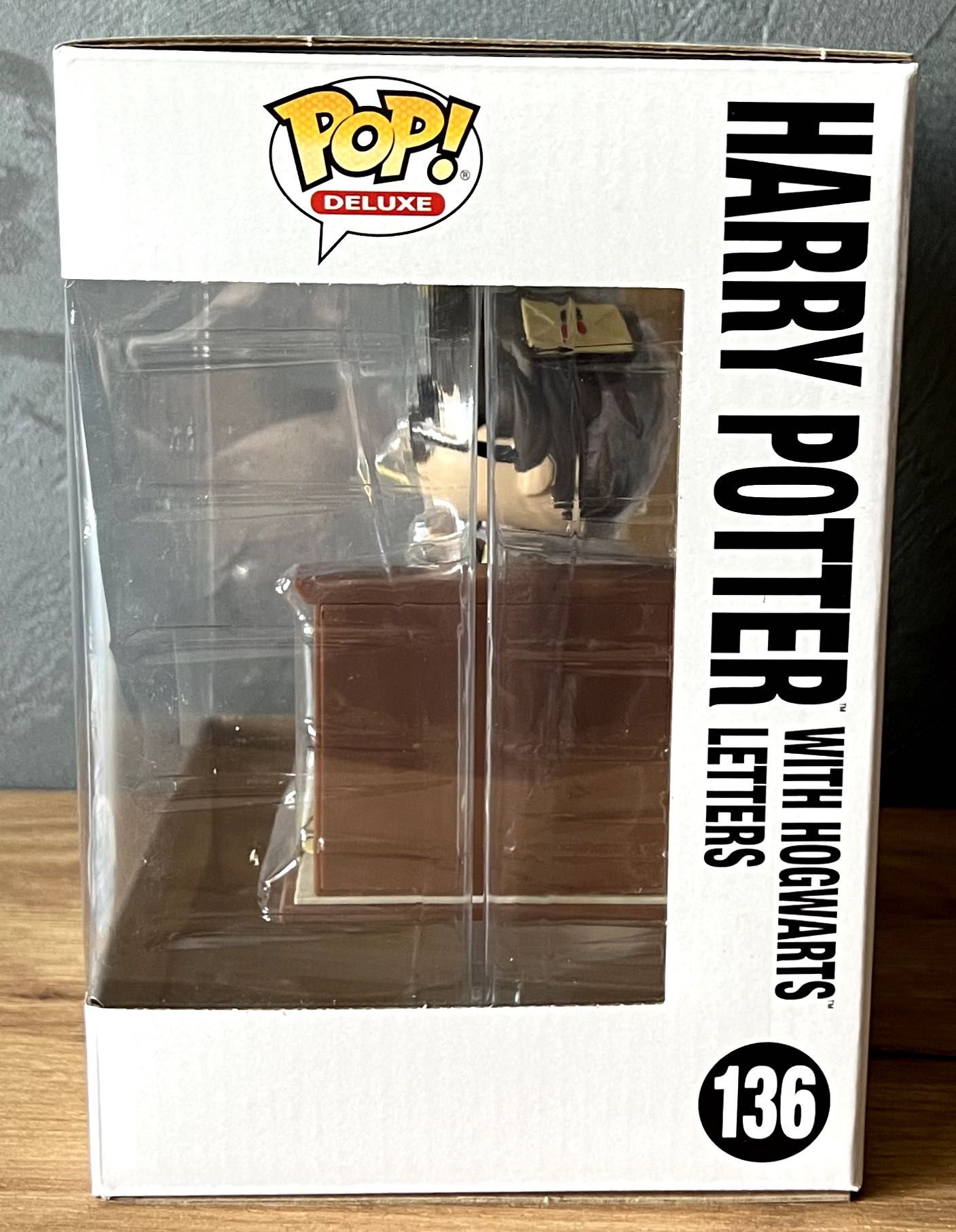Funko Pop! Harry Potter. Harry Potter with Hogwarts Letters #136