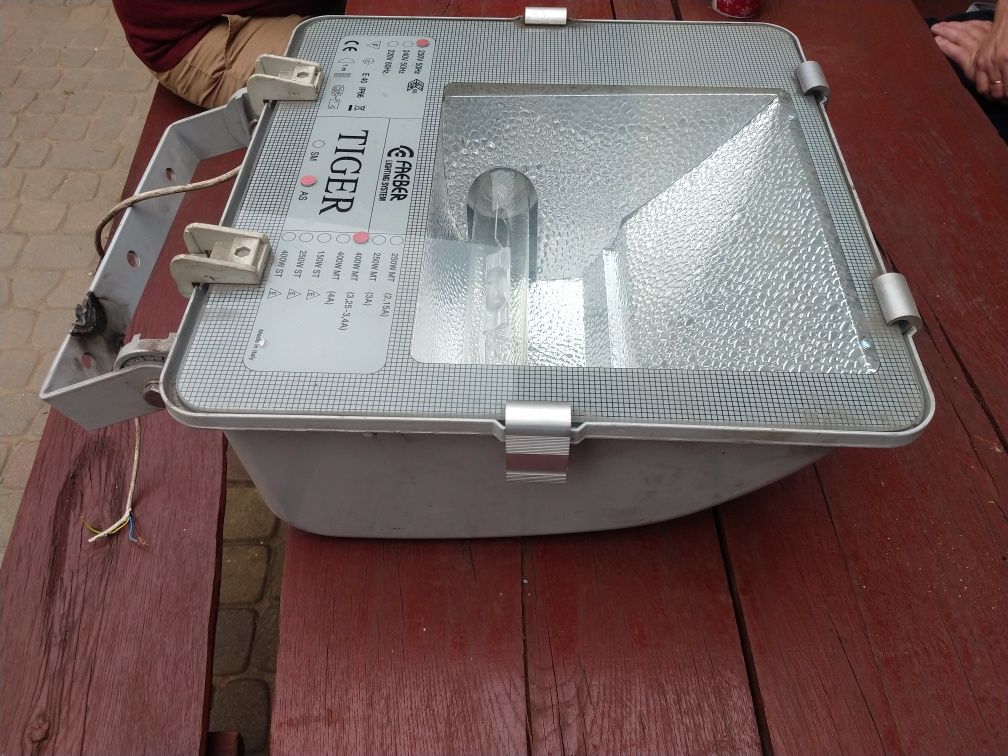 Halogen  FAEBER TIGER AS 400W.