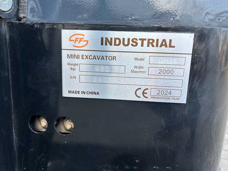 Minikoparka FF Industrial QH-16