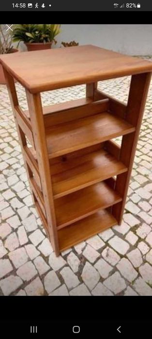 Porta cds em madeira