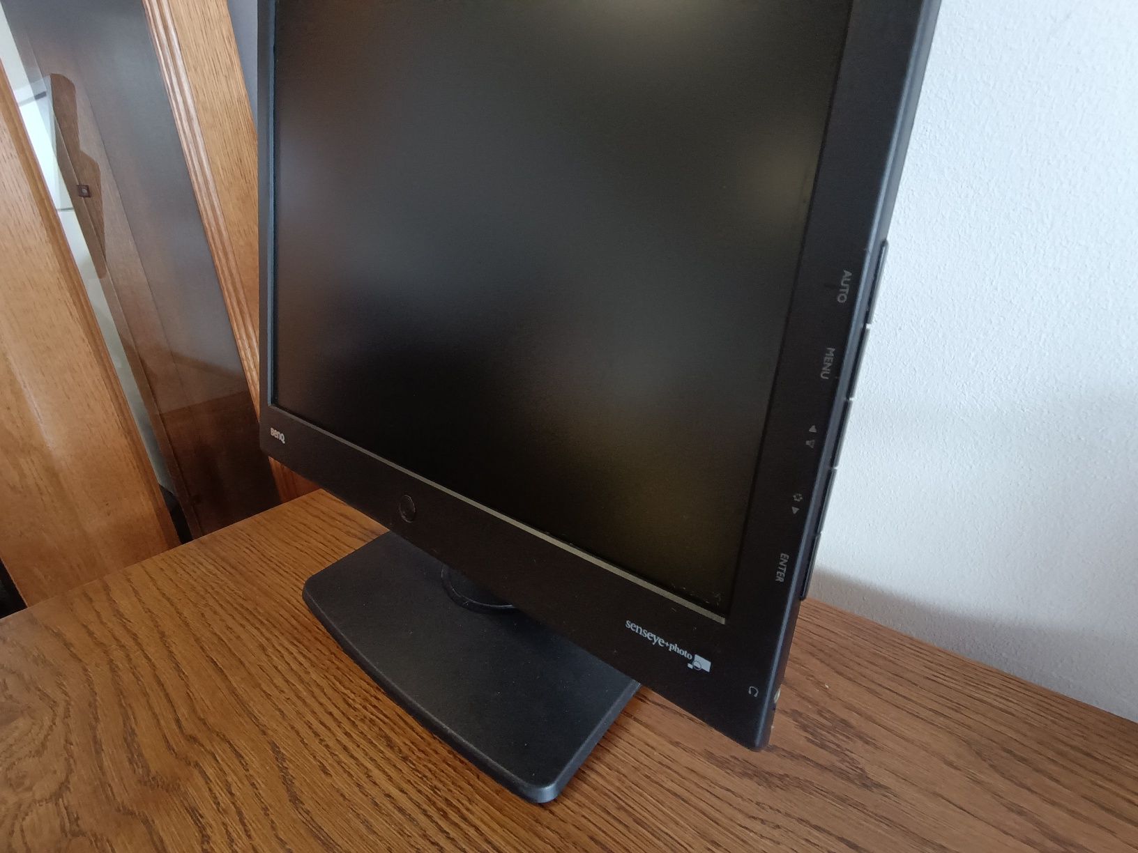 Monitor LCD BenQ  100% sprawny - okazyjnie