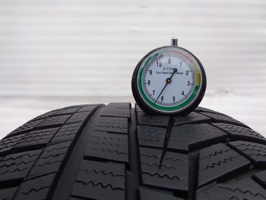 OPONY ZIMOWE 215/55/17 Hankook Winter I cept Evo2 215/55R17 2szt