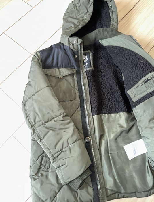 Зимова куртку  на 6/9 років