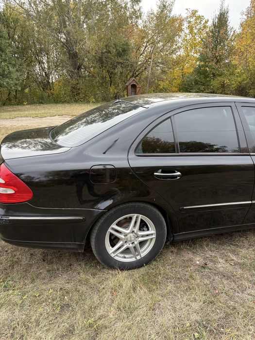 Продам Mercedes-Benz W211