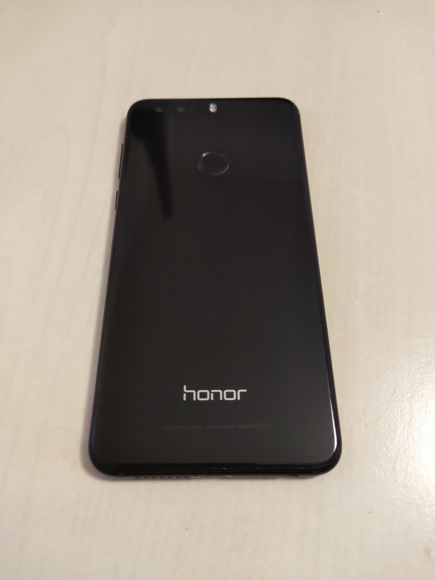 Telefon Honor 8 czarny