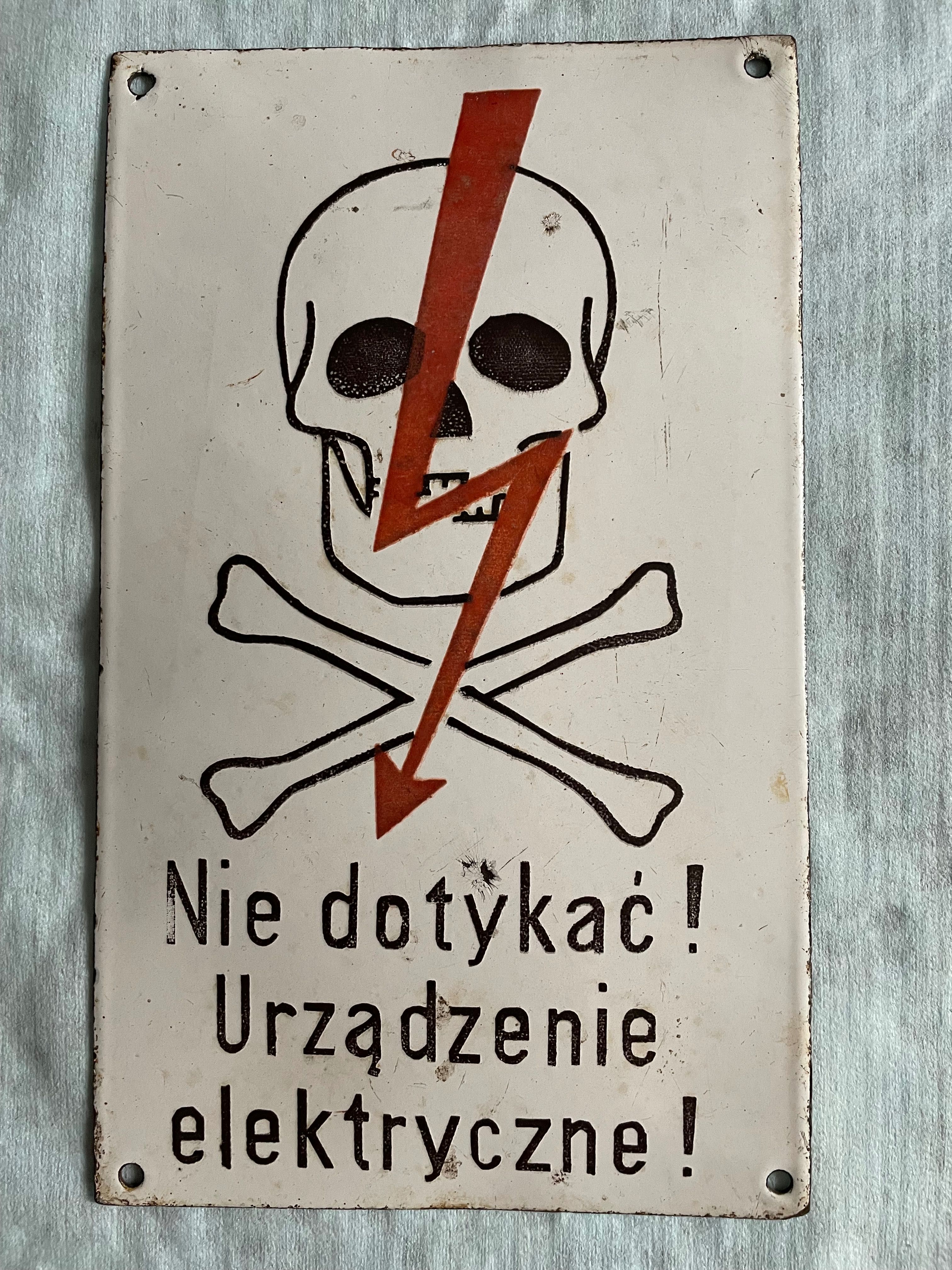 Stara emaliowana tabliczka z okresu PRL-u