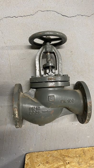 Zasówa do wody DN 100