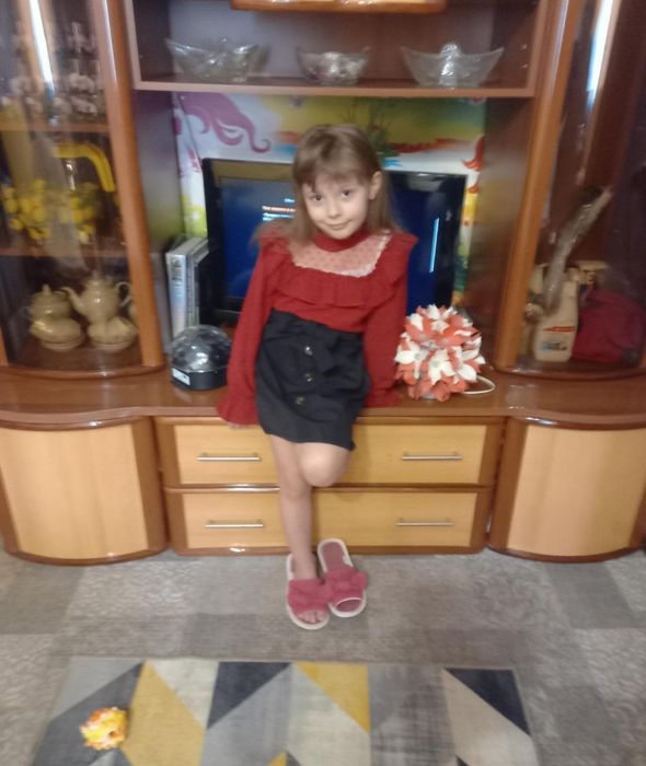 Куртка кожа, плаття, топік.