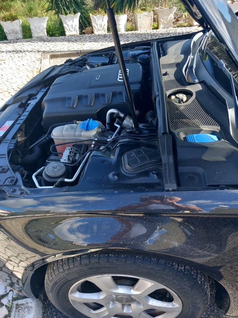 Aud A4 Tdi B8 com motor de 143cavalos nacional sempre em garagem muito