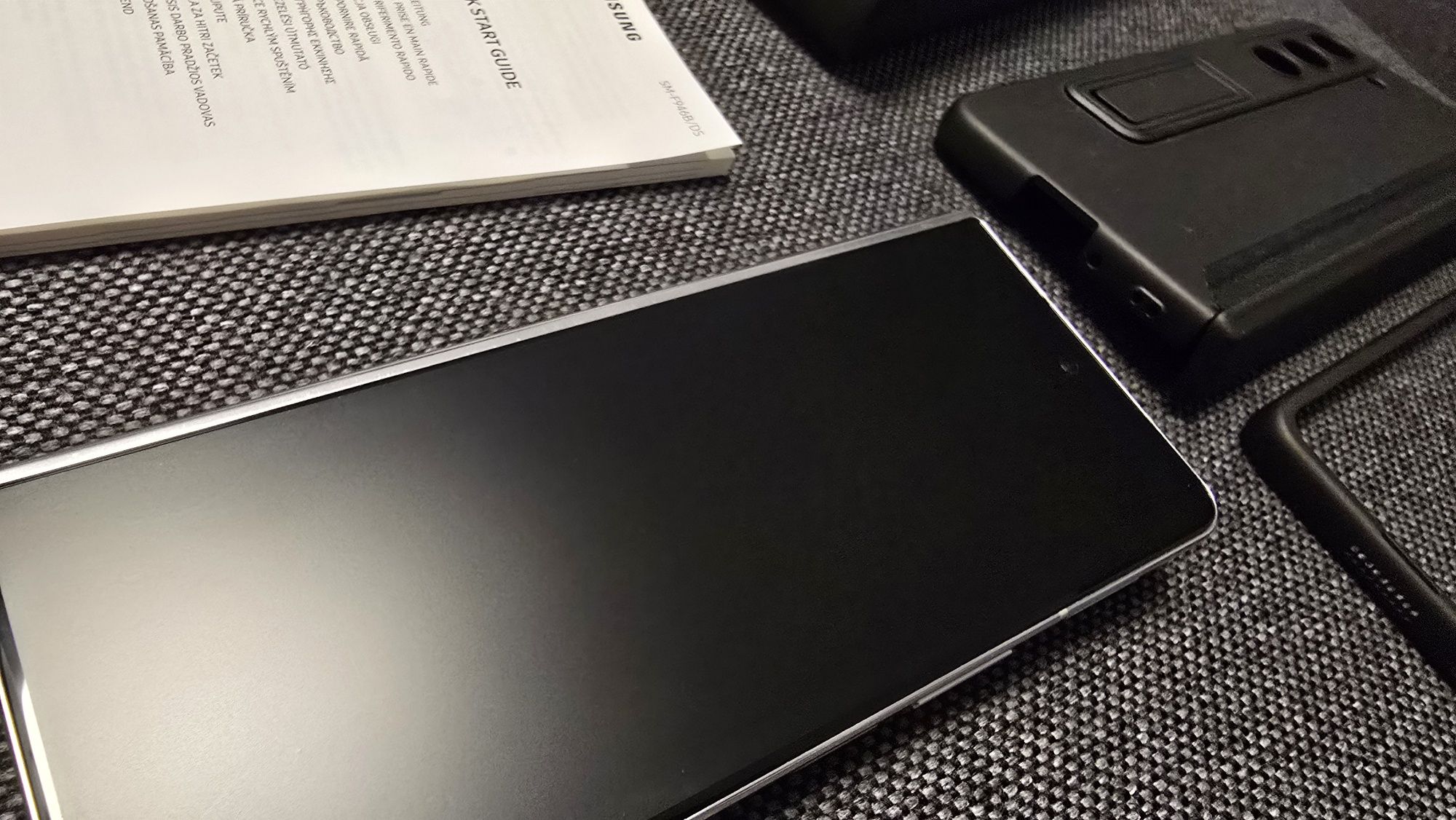 Samsung Galaxy Fold 5 12/256GB stan BDB bez rat, prawie nie używany