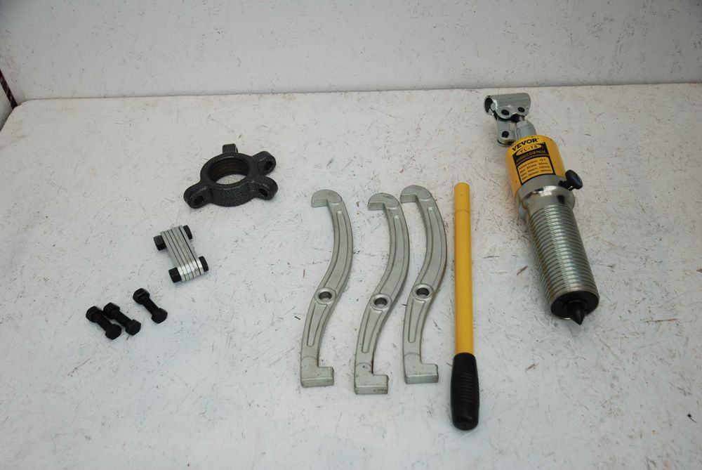 Hydrauliczny ściągacz piast kół